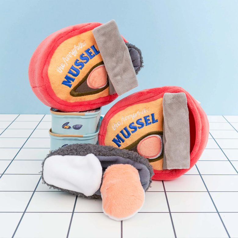 The Furryfolks - Tinned Mussel Nosework Toy