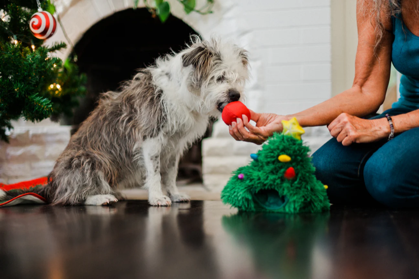 P.L.A.Y. - Merry Woofmas Doglas Fur