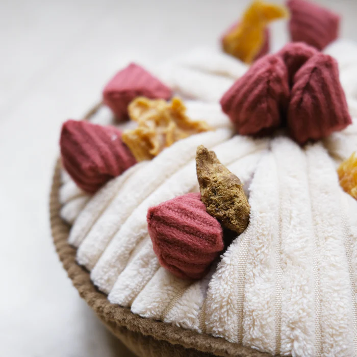 Lambwolf Collective - Berry Pie Dog Toy