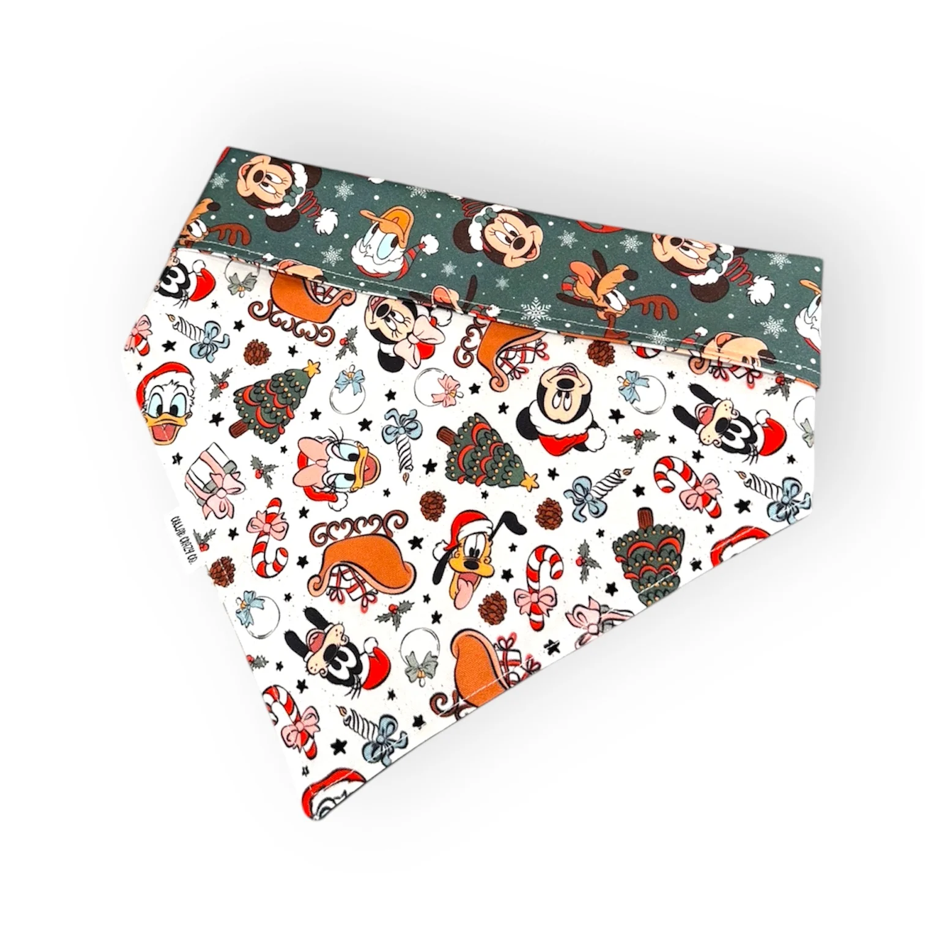 Collar Crazy Co – Mickeys Christmas Snap On Bandana