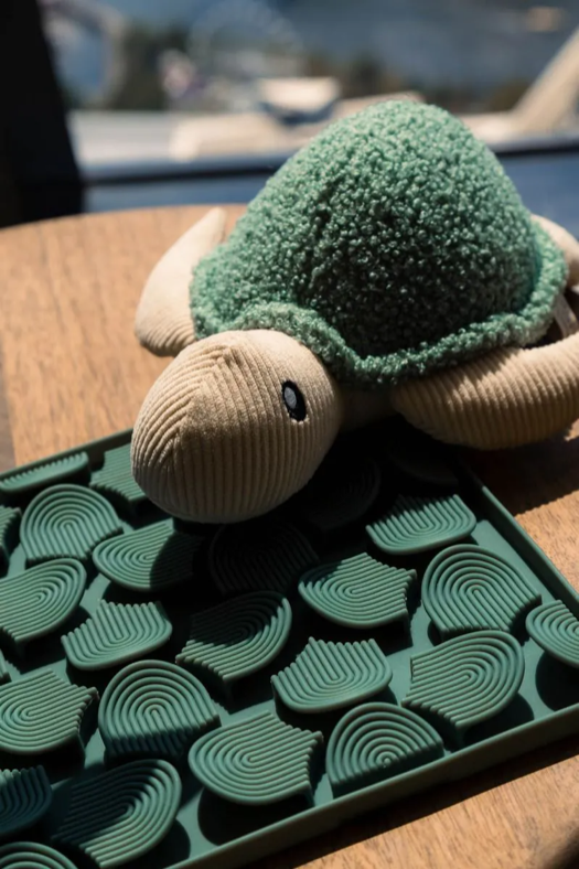 Fuzzyard Life - Myrtle Green Turtle Dog Toy