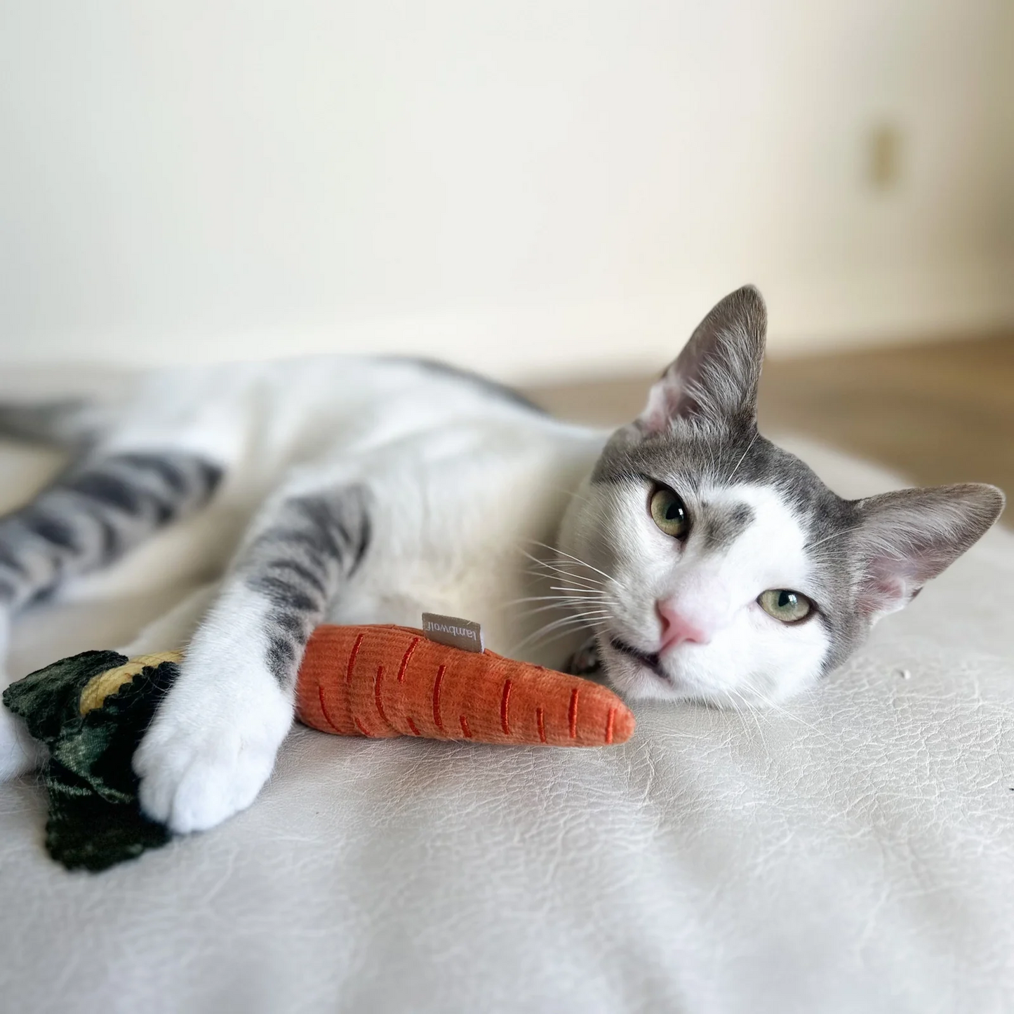 Lambwolf Collective - Baby Carrots Cat Toy